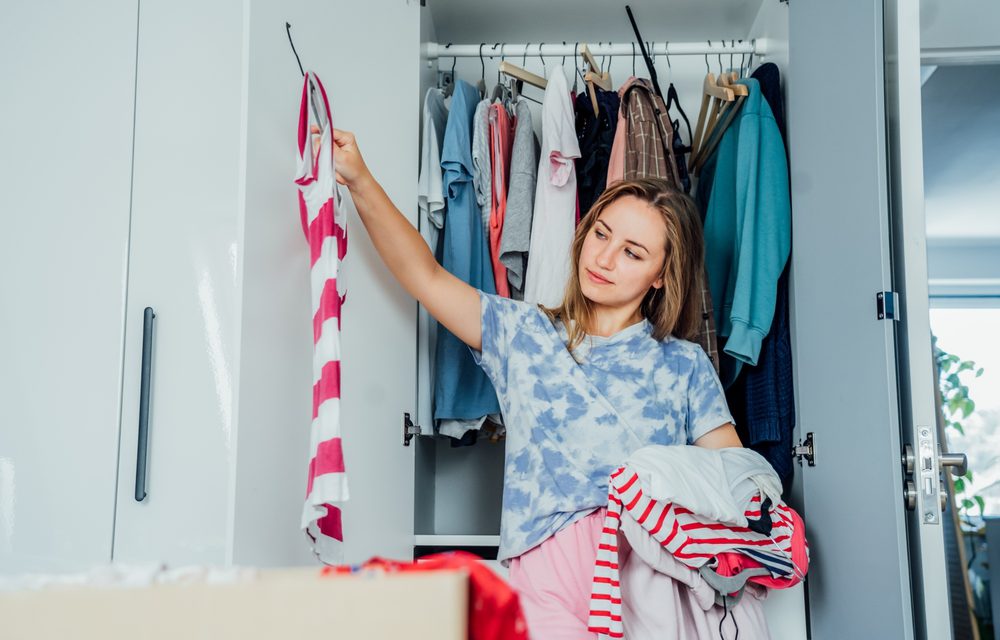 9 Tips for Ordering and Keeping Your Clothes in The Spring Season Change