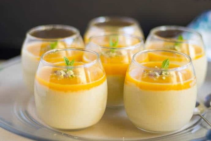 Mousse Coconut with Mango Cream