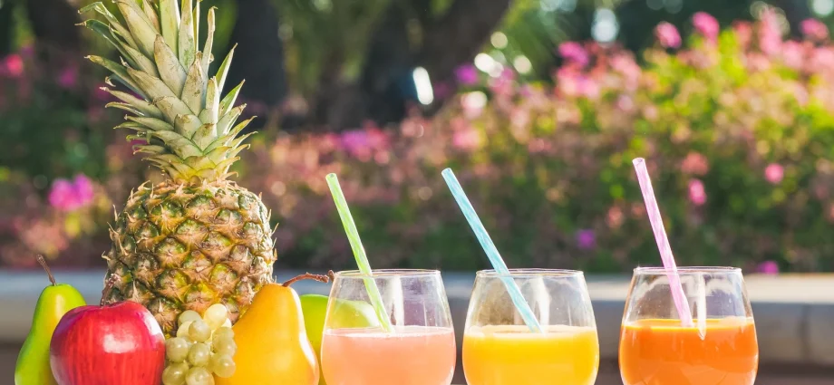 5 Best Drinks to Beat Summer Heat