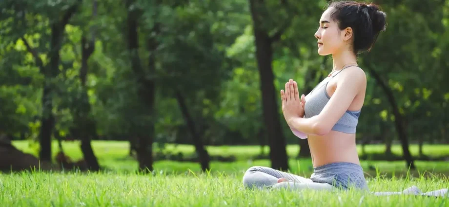 7 Benefits of Practicing Yoga