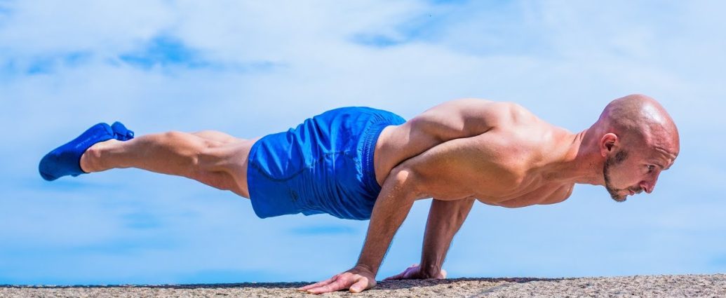 5 Calisthenics Exercises To Practice At Home