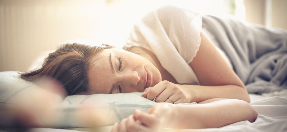 These are the problems your body can suffer if you go to bed late