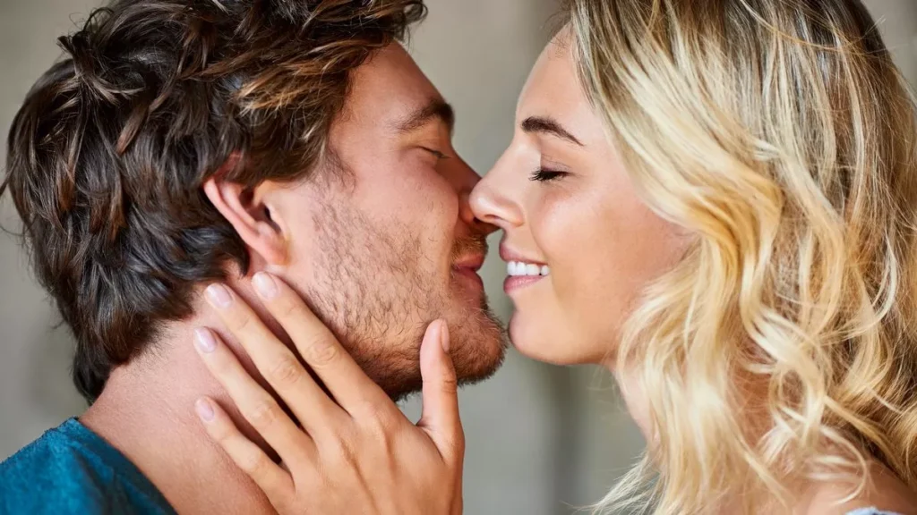 Kissing a lot could help you lose weight