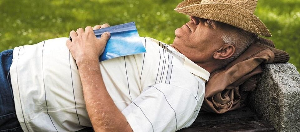 Sleeping too much or too little isn't good for your heart