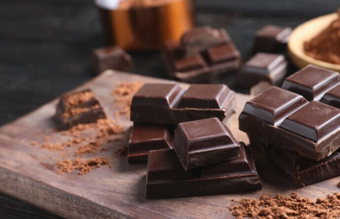 Is it possible to lose weight by eating chocolate