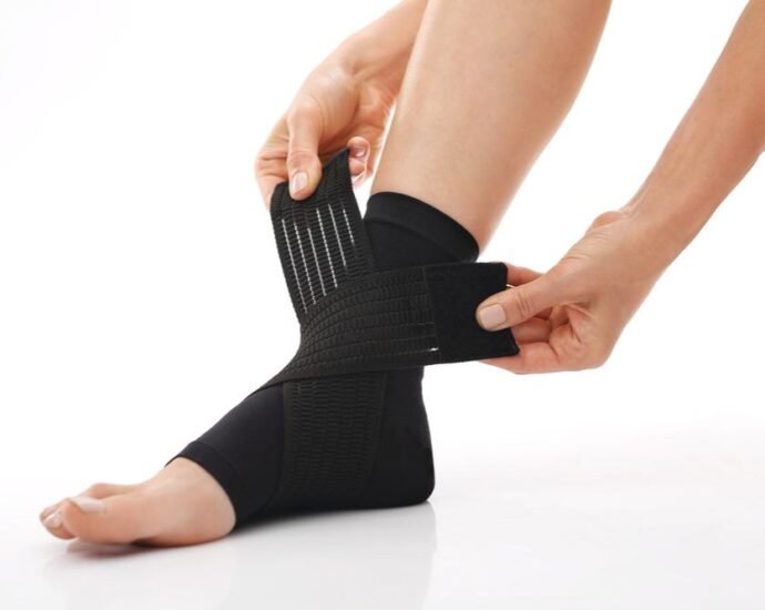 Stress Fracture - Symptoms and Treatment