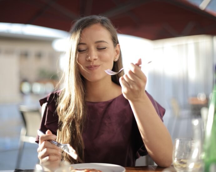 How does diet influence womens mental health