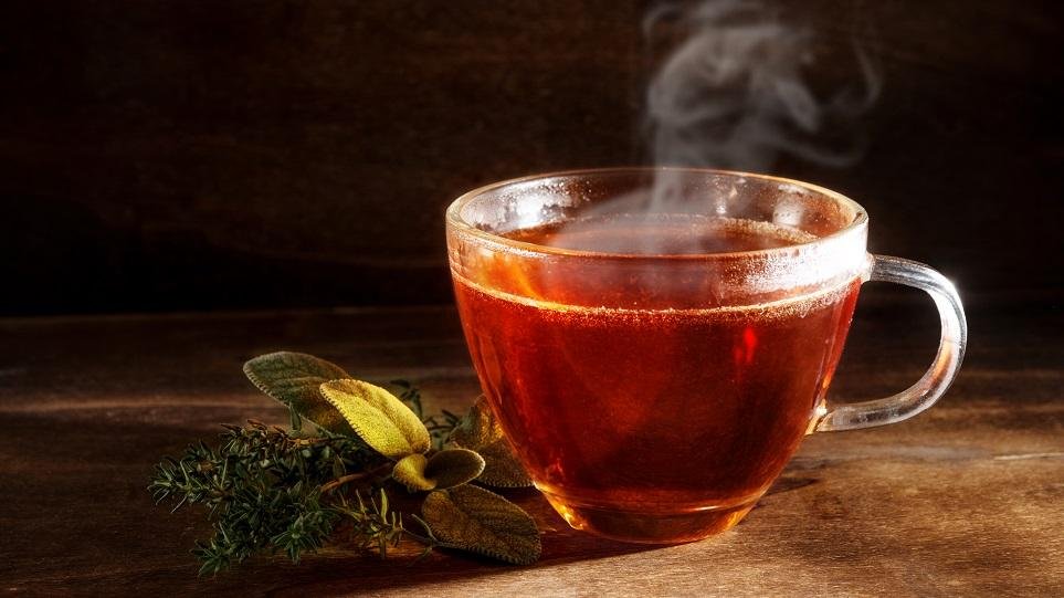 Red tea or green tea - Which is better for weight loss