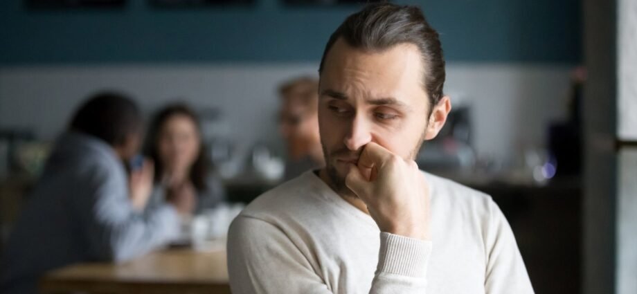 Identifying the Symptoms of Social Isolation and Seeking Assistance