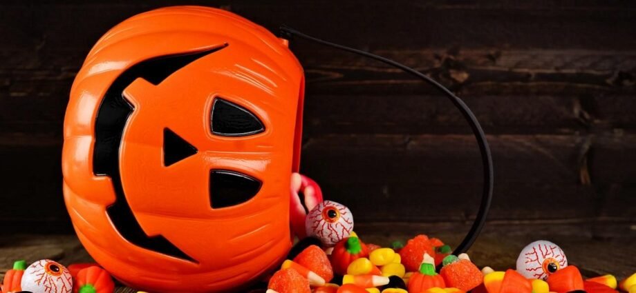 The 10 Worst Halloween Candies for Your Dental Health